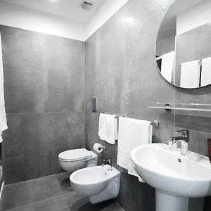 Camera standard con letto king size